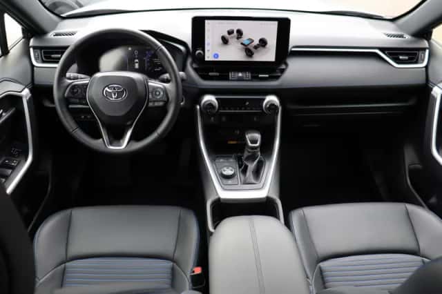 Toyota RAV4 (2025) thumbnail 4