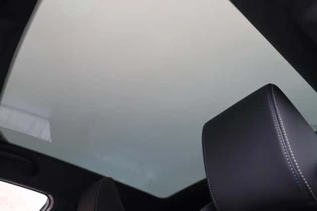 Toyota C-HR (2024) thumbnail 6