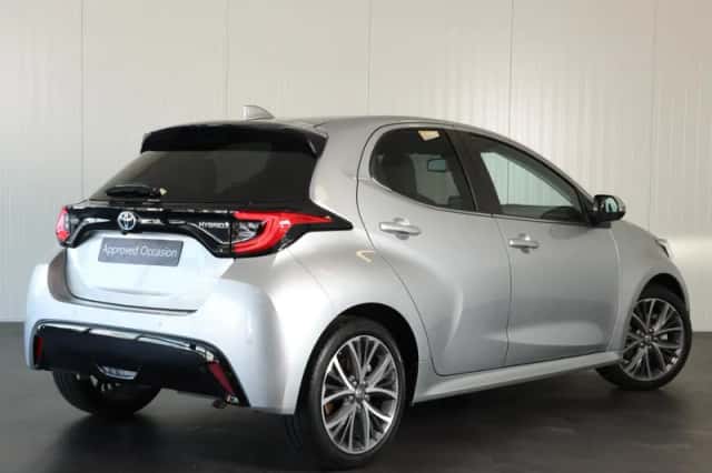 Toyota Yaris (2023) thumbnail 4