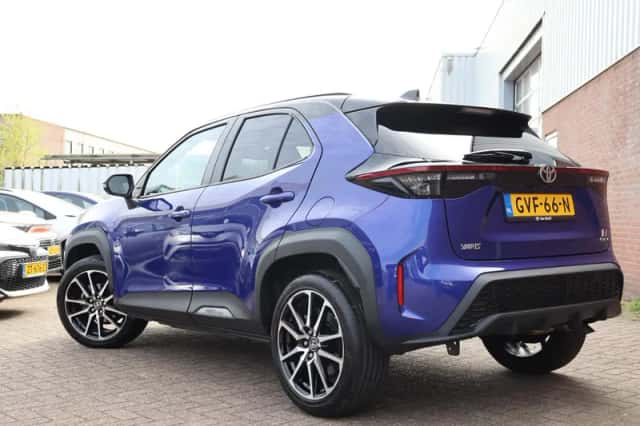 Toyota Yaris Cross (2024) thumbnail 5