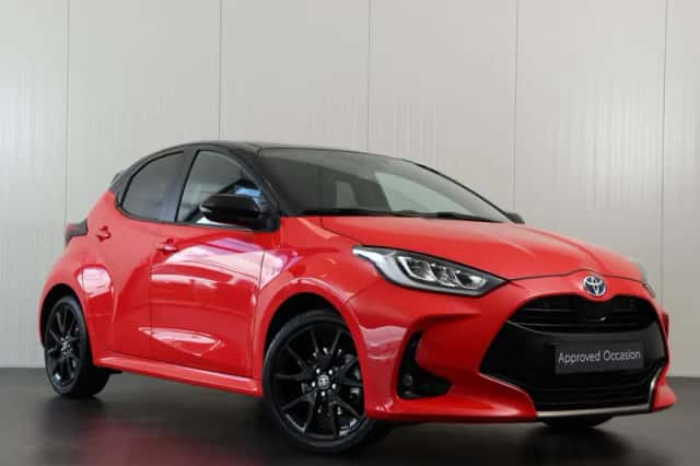 Toyota Yaris (2022) thumbnail 3