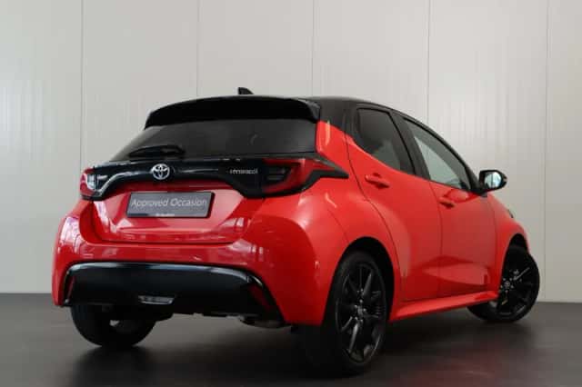 Toyota Yaris (2022) thumbnail 4