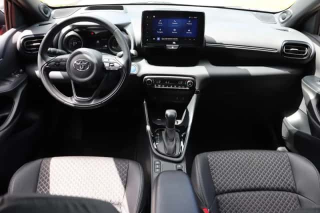 Toyota Yaris (2022) thumbnail 5