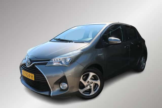 Toyota Yaris (2016) thumbnail 1