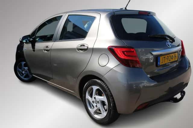 Toyota Yaris (2016) thumbnail 6