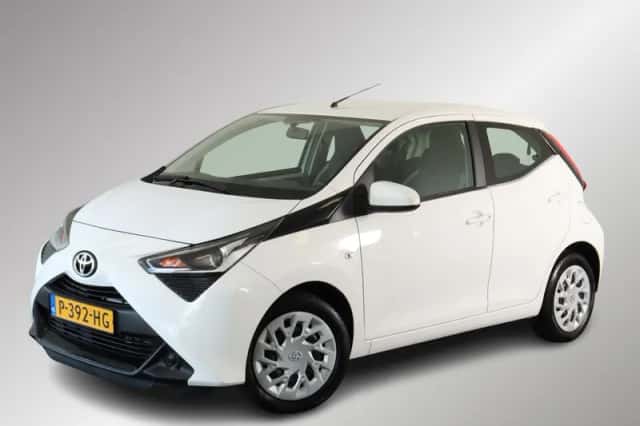Toyota Aygo (2022) thumbnail 1
