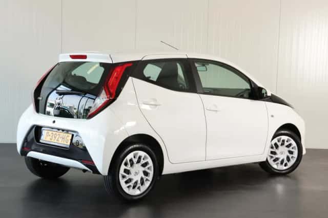 Toyota Aygo (2022) thumbnail 4
