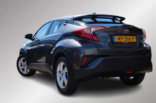 Toyota C-HR (2017) thumbnail 5