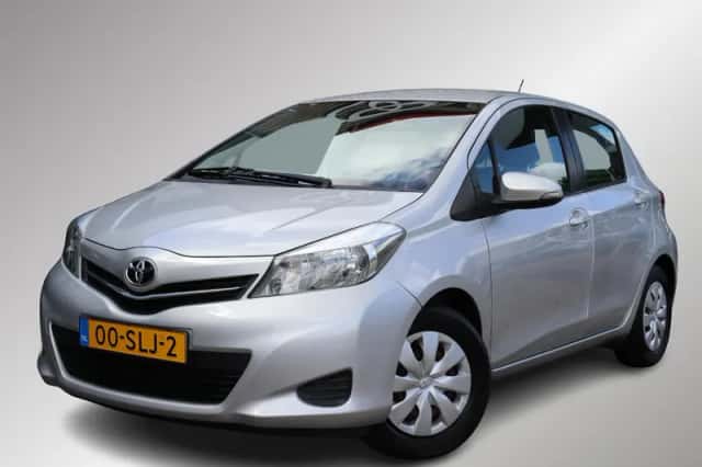 Toyota Yaris (2011) thumbnail 1