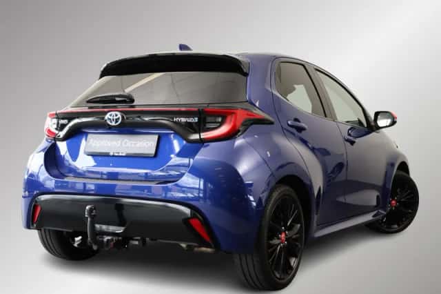 Toyota Yaris (2021) thumbnail 2