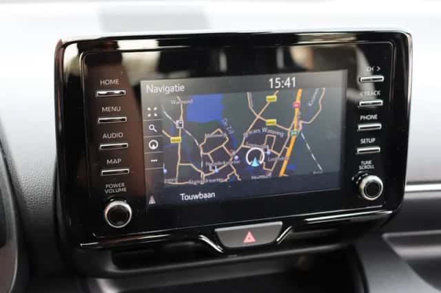Toyota Yaris (2023) thumbnail 5