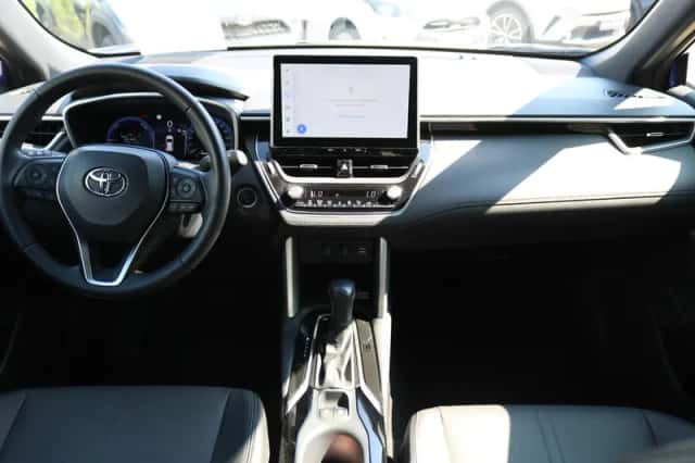 Toyota Corolla (2023) thumbnail 3