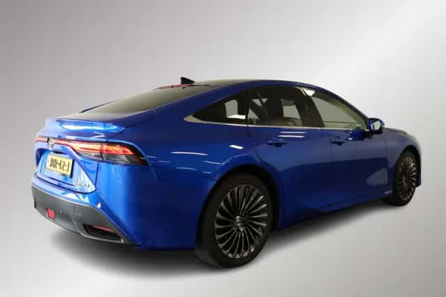 Toyota Mirai (2025) thumbnail 2