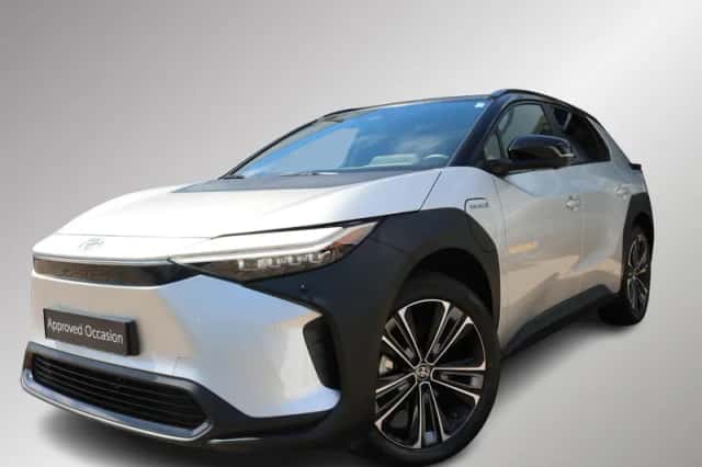 Toyota bZ4X (2024) thumbnail 1