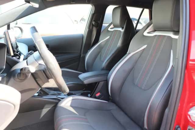 Toyota Corolla (2021) thumbnail 3