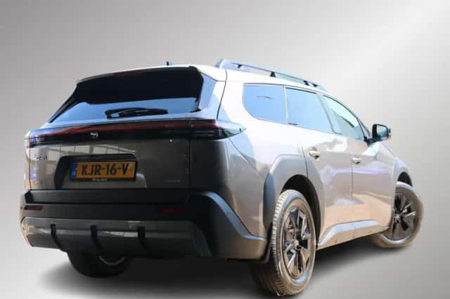 Toyota bZ4X (2026) thumbnail 2