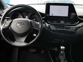 Toyota C-HR (2023) thumbnail 15