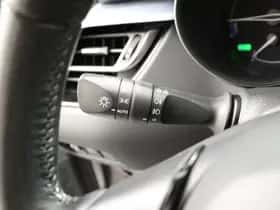 Toyota C-HR (2020) thumbnail 11