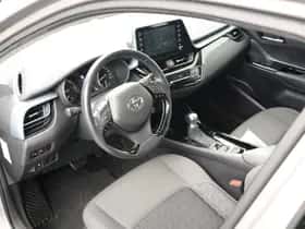 Toyota C-HR (2020) thumbnail 18
