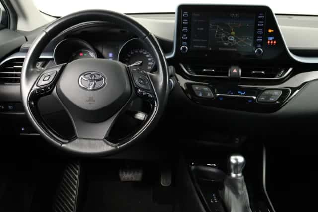 Toyota C-HR (2020) thumbnail 6