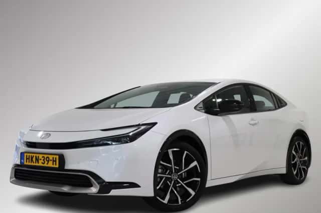 Toyota Prius (2025) thumbnail 1