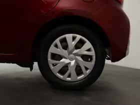 Toyota Yaris (2018) thumbnail 15