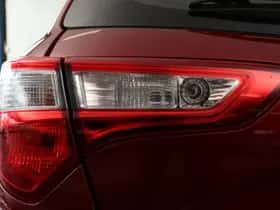 Toyota Yaris (2018) thumbnail 16