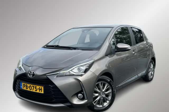 Toyota Yaris (2017) thumbnail 1
