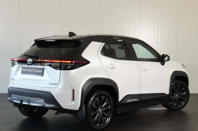 Toyota Yaris Cross (2022) thumbnail 2