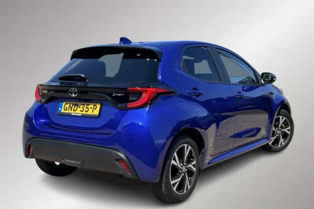 Toyota Yaris (2024) thumbnail 2