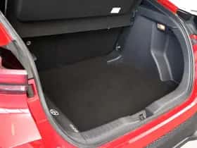 Toyota C-HR (2025) thumbnail 16