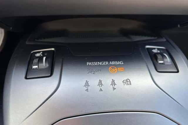 Toyota Avensis (2016) thumbnail 6