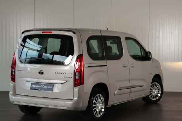 Toyota Proace (2022) thumbnail 2
