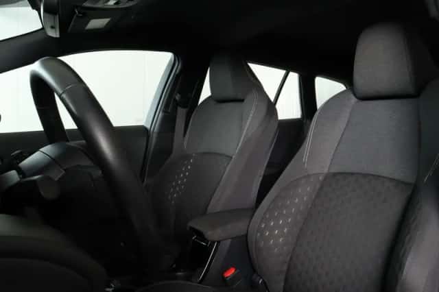 Toyota Corolla (2023) thumbnail 2