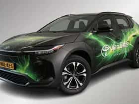 Toyota bZ4X (2025) thumbnail 3