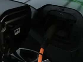 Toyota bZ4X (2025) thumbnail 50