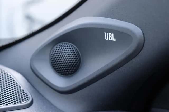 Toyota Yaris Cross (2024) thumbnail 5