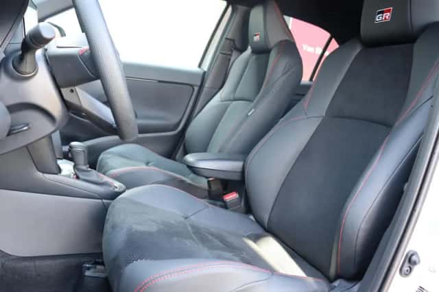 Toyota Yaris Cross (2024) thumbnail 6