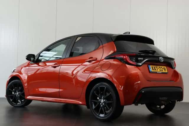 Toyota Yaris (2022) thumbnail 5