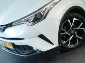 Toyota C-HR (2019) thumbnail 32