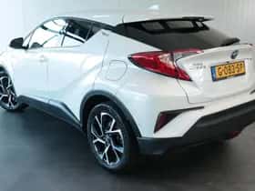 Toyota C-HR (2019) thumbnail 5