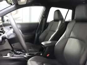 Toyota Corolla (2023) thumbnail 3