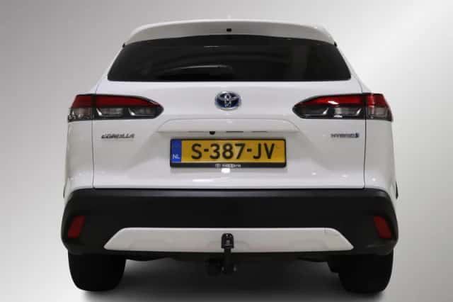 Toyota Corolla (2023) thumbnail 4