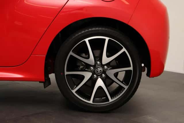 Toyota Yaris (2020) thumbnail 6