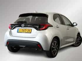 Toyota Yaris (2020) thumbnail 2