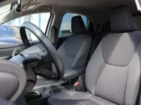 Toyota Yaris (2020) thumbnail 4