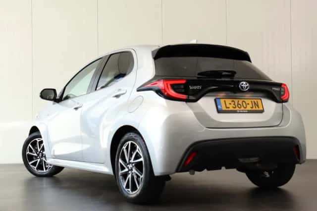 Toyota Yaris (2020) thumbnail 5