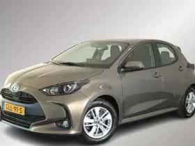 Toyota Yaris (2024) thumbnail 1