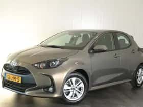 Toyota Yaris (2024) thumbnail 2