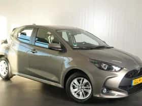 Toyota Yaris (2024) thumbnail 4